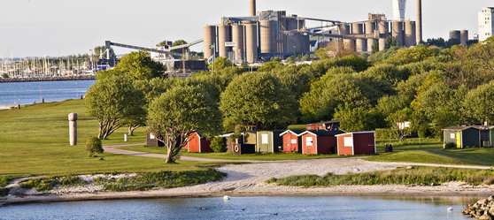 Vy med natur och industri